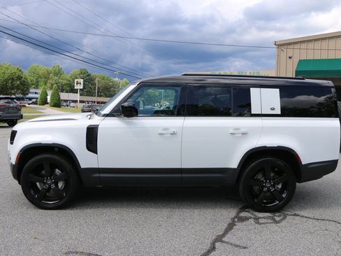 Used 2023 Land Rover Defender 130 S AWD/4WD image 2