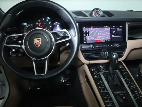 Used 2021 Porsche Macan AWD/4WD image 34