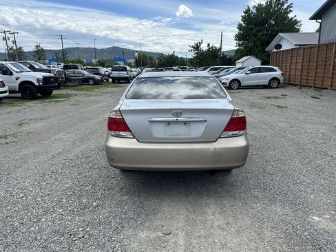 Used 2005 Toyota Camry LE FWD image 27