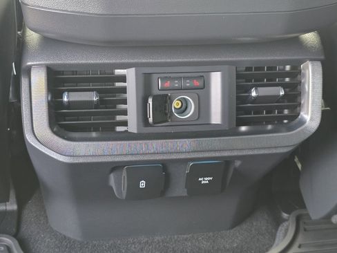 Used 2024 Ford F150 Platinum w/ FX4 Off-Road Package image 23