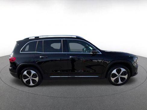 Used 2025 Mercedes-Benz GLB 250 4MATIC image 16