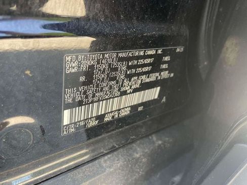 Used 2025 Toyota RAV4 XLE AWD/4WD image 20
