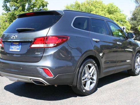 Used 2017 Hyundai Santa Fe FWD w/ Cargo Package image 5
