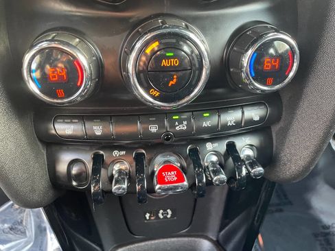 Used 2015 MINI Cooper S image 18