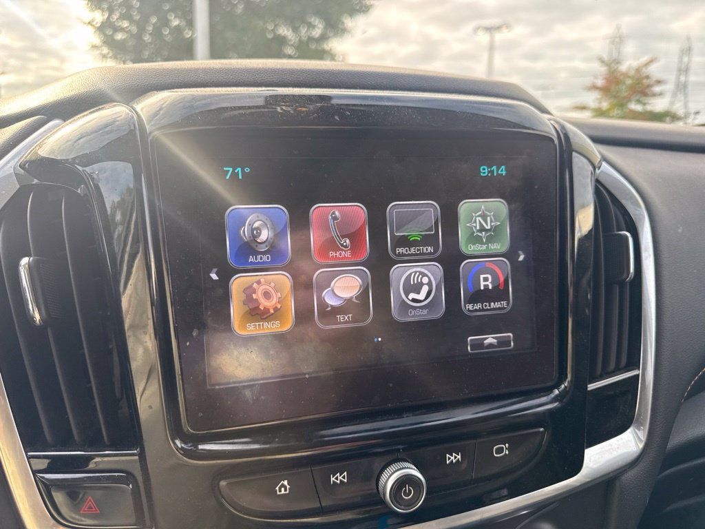 Used 2019 Chevrolet Traverse LT FWD image 20
