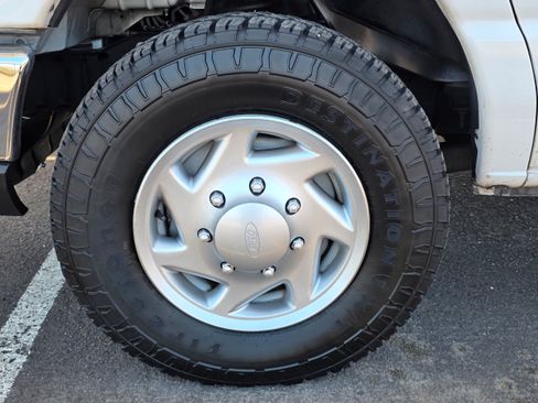 Used 2012 Ford E-350 and Econoline 350 XLT RWD image 11
