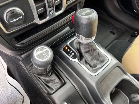Used 2023 Jeep Wrangler Unlimited Sport AWD/4WD image 28