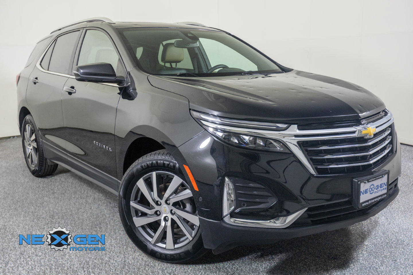 Used 2024 Chevrolet Equinox Premier AWD/4WD image 1