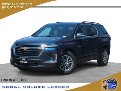 Used 2023 Chevrolet Traverse LT