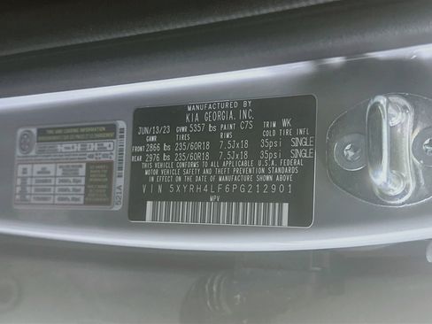 Used 2023 Kia Sorento EX w/ Panoramic Sunroof Package FWD image 12