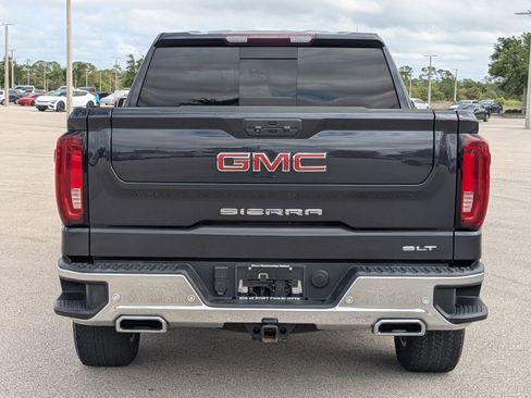 Used 2022 GMC Sierra 1500 SLT w/ SLT Premium Plus Package AWD/4WD image 6