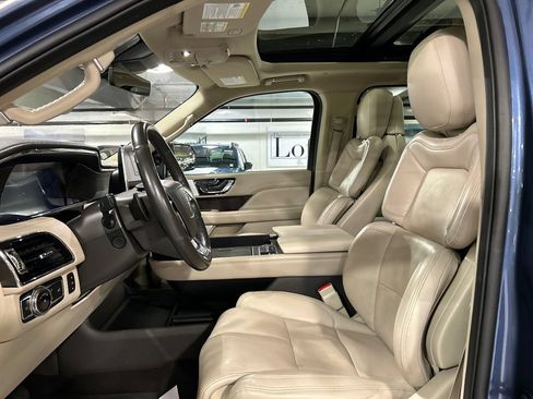 Used 2020 Lincoln Navigator L Reserve w/ Luxury Package AWD/4WD image 10