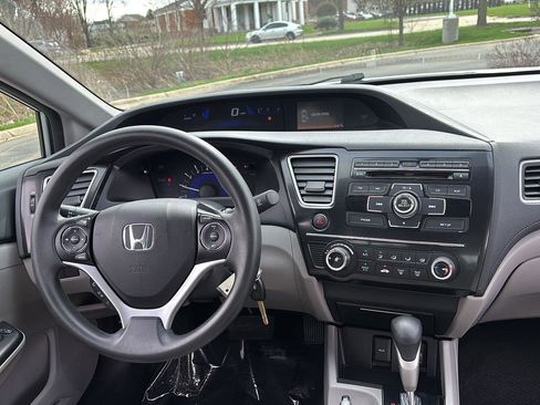 Used 2013 Honda Civic LX image 13