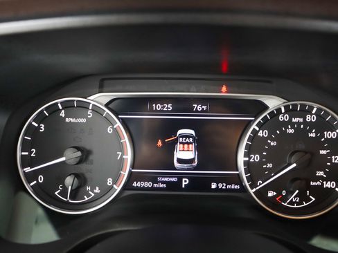 Used 2023 Nissan Rogue SV FWD image 15