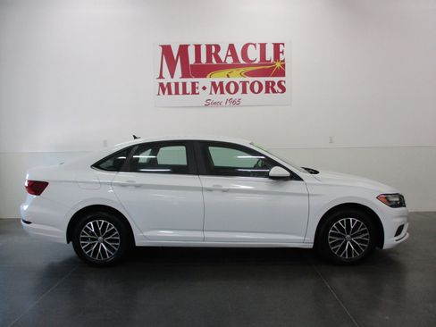 Used 2021 Volkswagen Jetta SE image 6