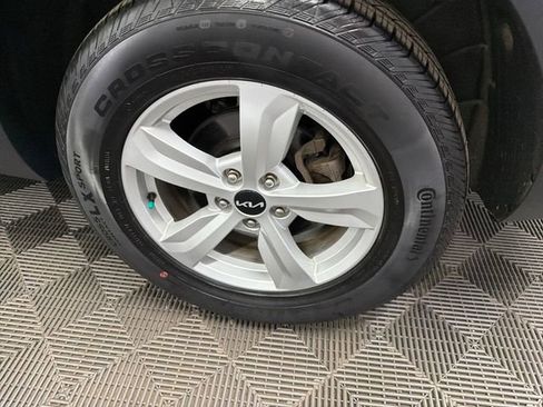 Certified 2023 Kia Sorento LX AWD/4WD image 47
