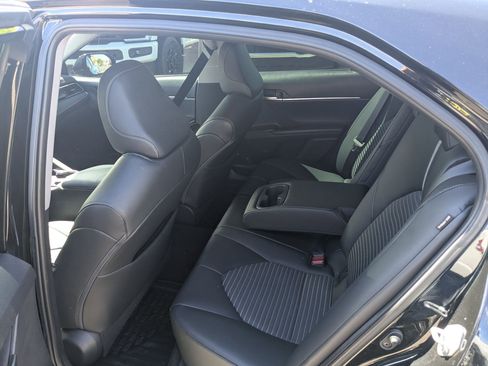 Used 2021 Toyota Camry SE AWD/4WD image 28