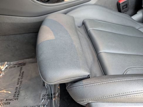 Used 2021 BMW X4 xDrive30i w/ M Sport Package image 13