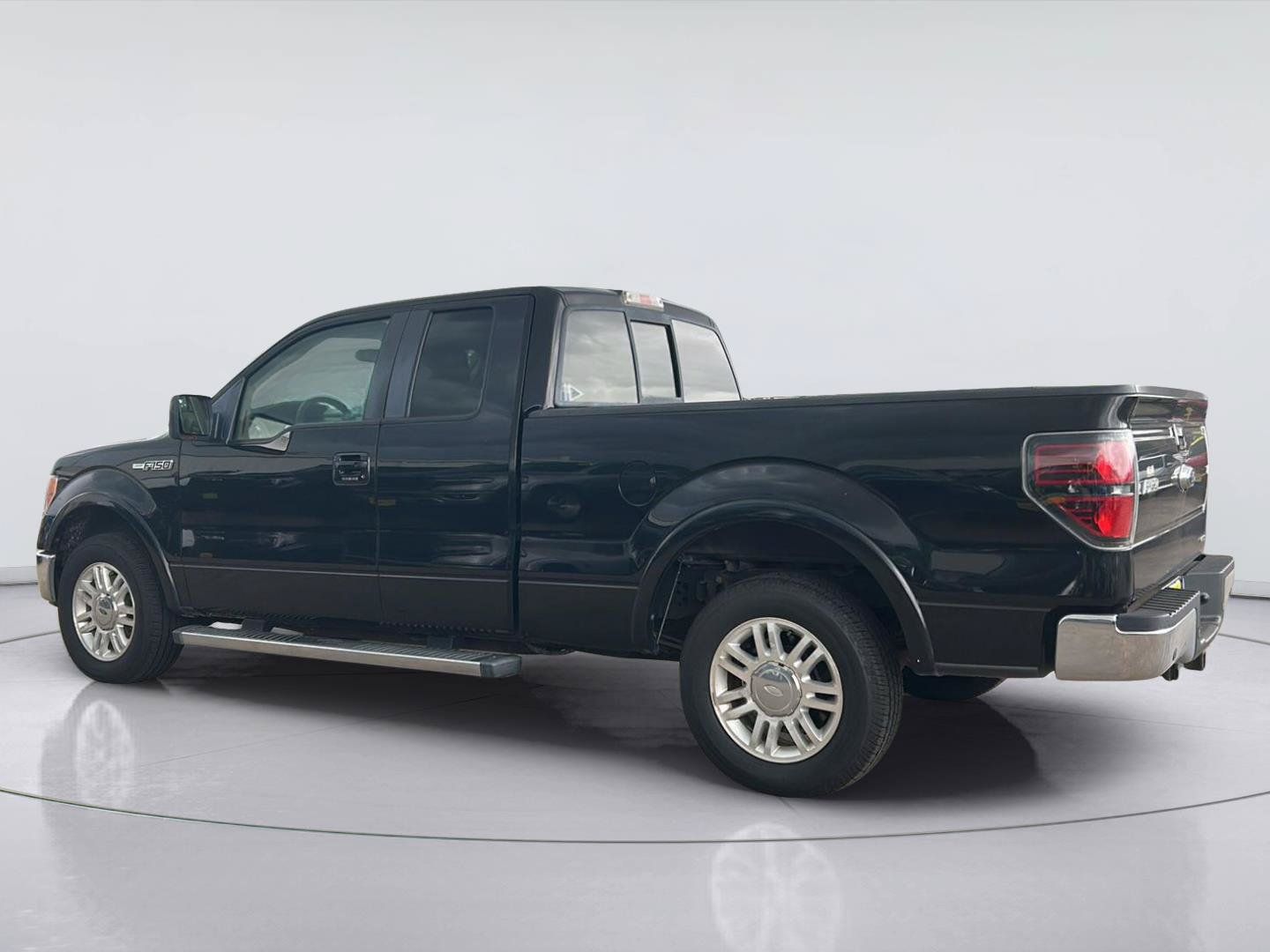 Used 2013 Ford F150 Lariat w/ Mid Equipment Group RWD image 6