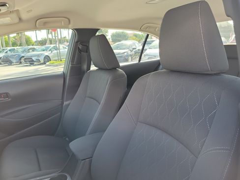 Used 2025 Toyota Corolla LE w/ Convenience Package FWD image 21