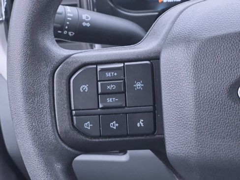 Used 2023 Ford F250 XLT w/ Black Appearance Package AWD/4WD image 23