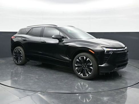 Used 2024 Chevrolet Blazer EV RS AWD/4WD image 3