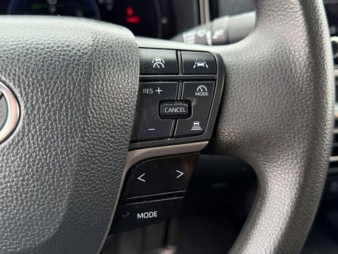 Used 2025 Toyota Camry LE FWD image 19