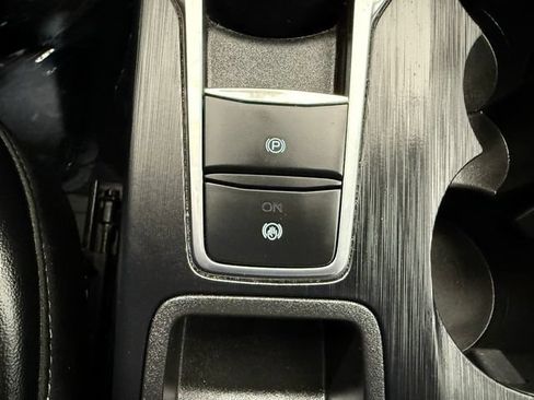Used 2024 Ford Escape Platinum AWD/4WD image 40