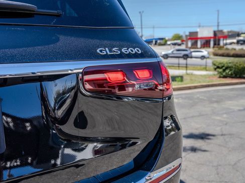 Used 2026 Mercedes-Benz Maybach GLS 600 4MATIC image 33