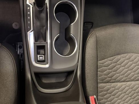 Used 2020 Chevrolet Equinox LT w/ Driver Convenience Package AWD/4WD image 16