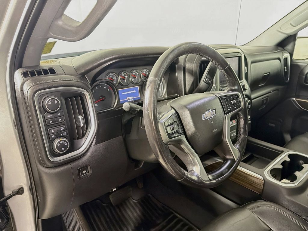 Used 2019 Chevrolet Silverado 1500 RST w/ All-Star Edition AWD/4WD image 10