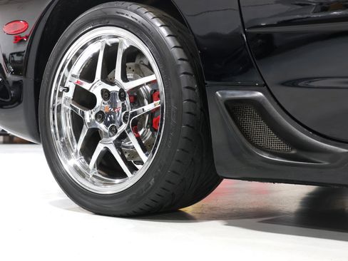 Used 2002 Chevrolet Corvette Z06 w/ Memory Pkg image 21