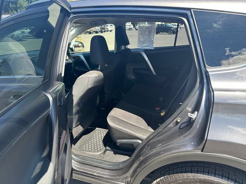 Used 2017 Toyota RAV4 LE w/ Carpet Mat Package AWD/4WD image 14