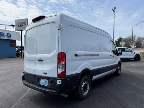 Used 2024 Ford Transit 250 148 Medium Roof RWD image 7