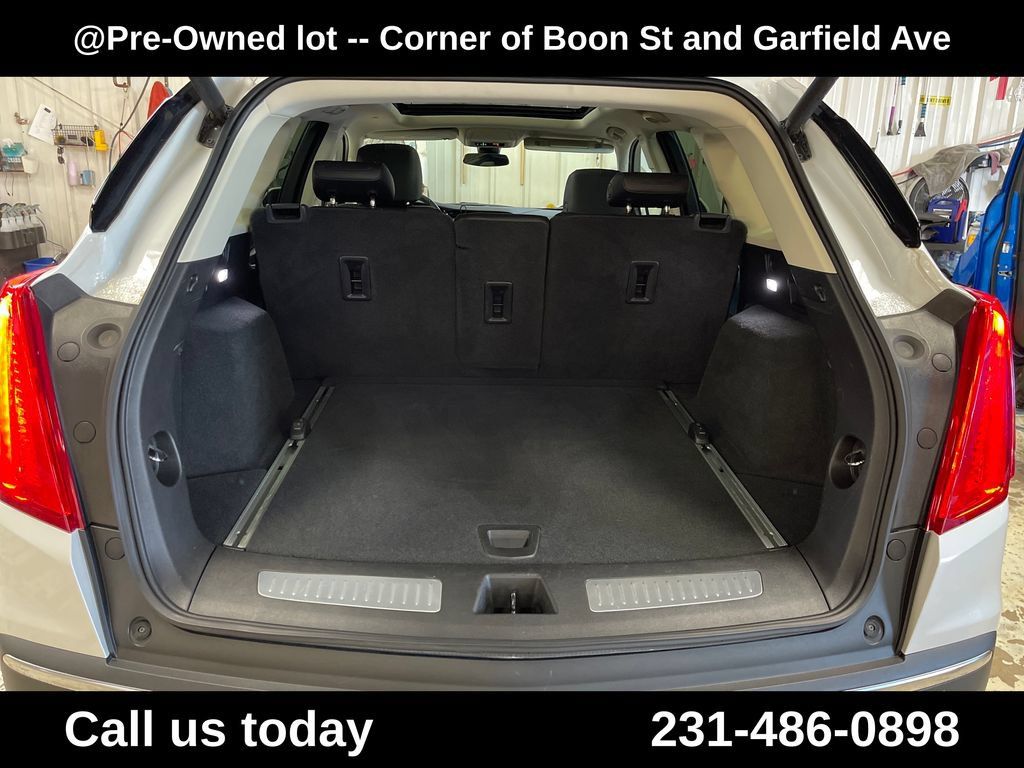 Used 2017 Cadillac XT5 Luxury w/ Driver Awareness Package AWD/4WD image 26
