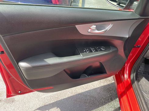 Used 2023 Kia Forte LXS w/ LXS Technology Package FWD image 16