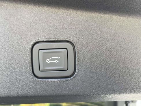 New 2026 Cadillac Lyriq Sport image 11