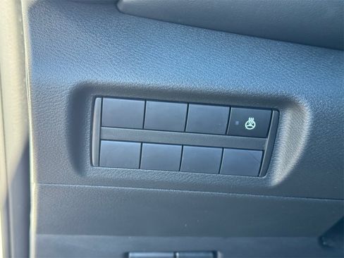 Used 2024 Nissan Kicks SR w/ SR Premium Package image 21