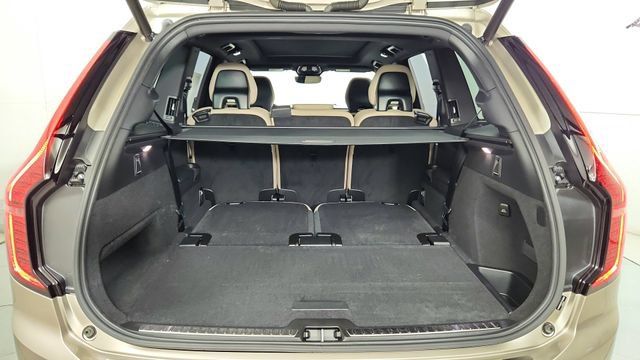 New 2026 Volvo XC90 T8 Plus w/ Protection Package Premier AWD/4WD image 45