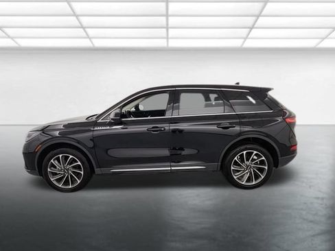 Used 2023 Lincoln Corsair AWD w/ Equipment Group 101A image 5