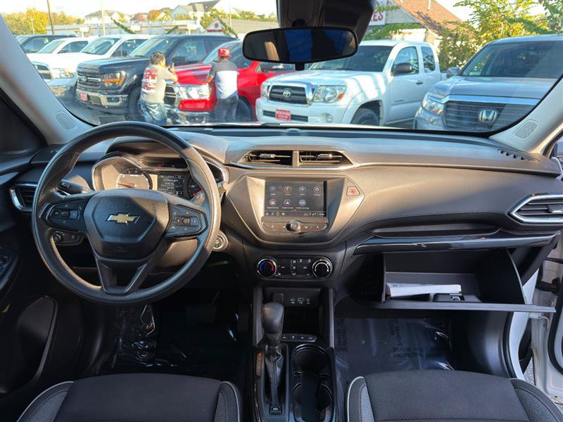 Used 2021 Chevrolet TrailBlazer LT AWD/4WD image 25