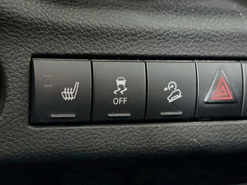 Used 2012 Jeep Wrangler Unlimited Sahara w/ Connectivity Group AWD/4WD image 20
