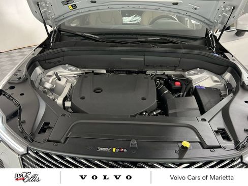 Used 2025 Volvo XC90 B6 Core w/ Climate Package image 19
