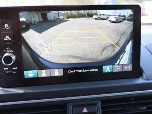 Used 2025 Honda Pilot EX-L image 24