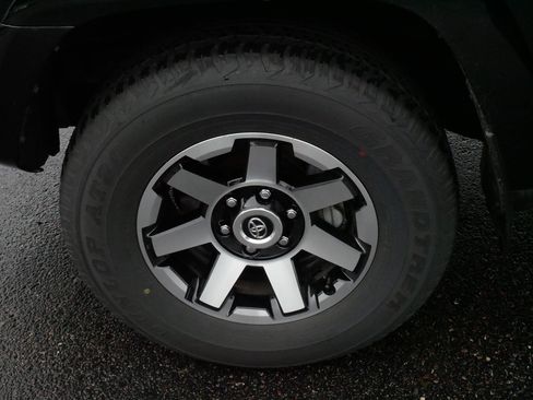 Certified 2024 Toyota 4Runner TRD Off-Road Premium w/ Off Road Premium Plus Package AWD/4WD image 15
