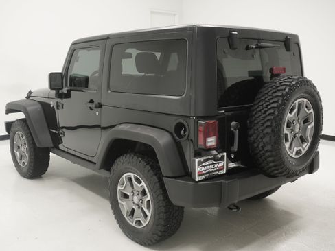Used 2017 Jeep Wrangler Rubicon w/ Power Convenience Group AWD/4WD image 6