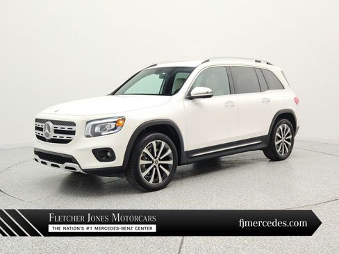 Used 2022 Mercedes-Benz GLB 250 image 1
