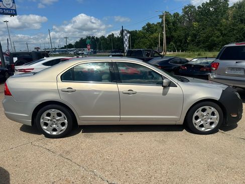 Used 2010 Ford Fusion SE FWD image 8