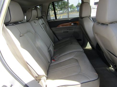 Used 2013 Lincoln MKX AWD image 6