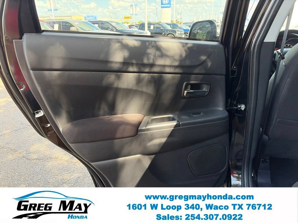 Used 2025 Mitsubishi Outlander Sport LE AWD/4WD image 19